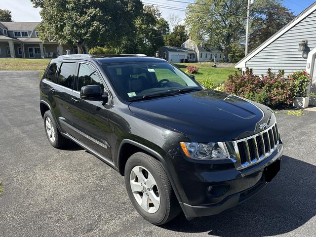 Photo of 2013 Black Jeep Grand Cherokee
