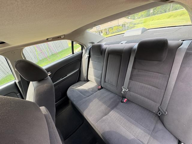 Photo of 2009 Blue Ford Fusion