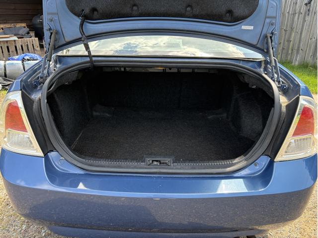 Photo of 2009 Blue Ford Fusion