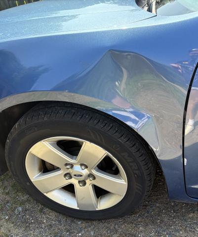 Photo of 2009 Blue Ford Fusion