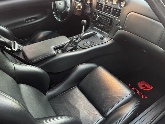 Photo of 2001 Red Dodge Viper
