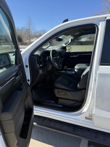 Photo of 2023 White Chevrolet Silverado 1500