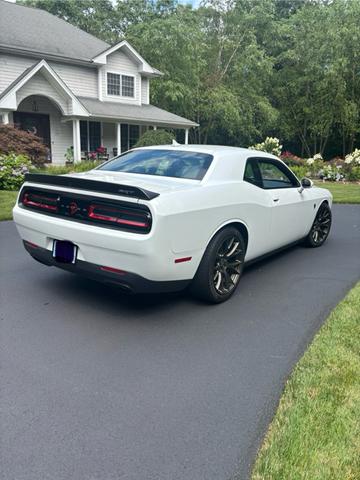 Photo of 2015 White Dodge Challenger
