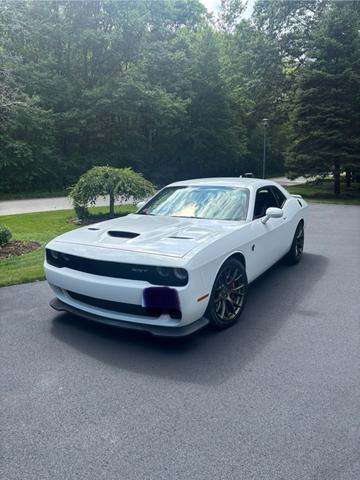 Photo of 2015 White Dodge Challenger