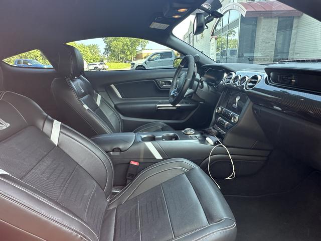 Photo of 2022 Red Ford Shelby GT500