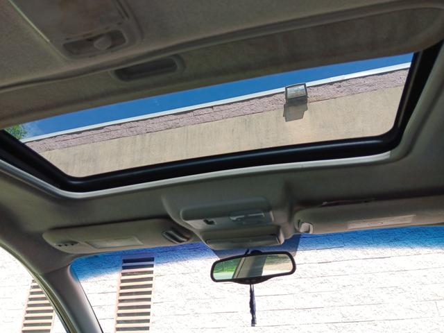 Photo of 2004 Gold Nissan Altima