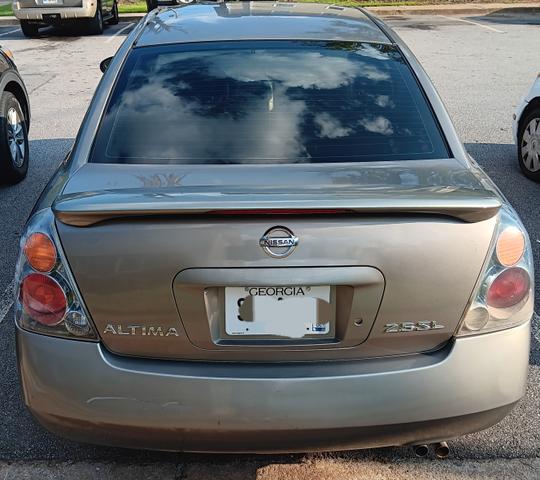 Photo of 2004 Gold Nissan Altima