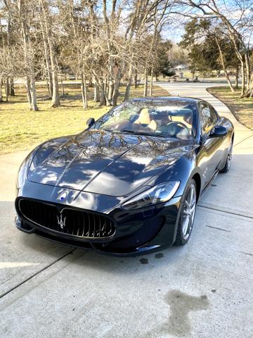Photo of 2015 Black Maserati GranTurismo