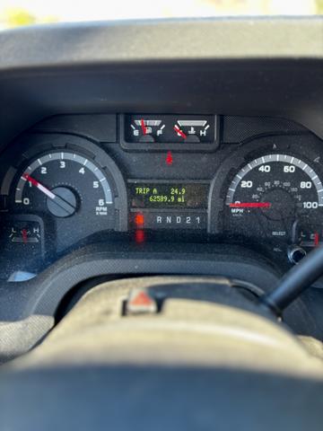 Photo of 2014 White Ford E350 Super Duty