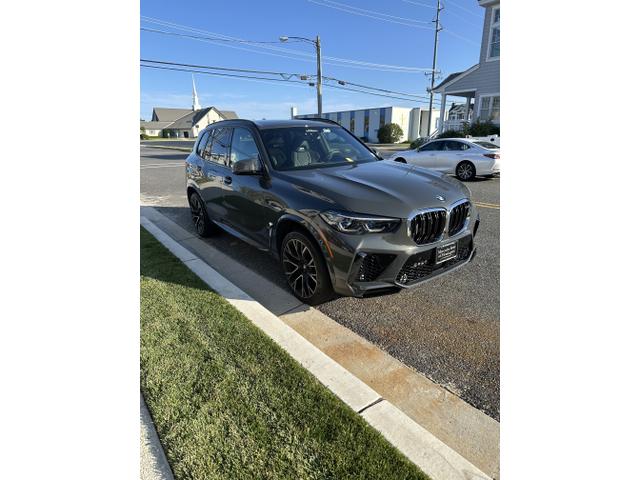 Photo of 2022 Gray BMW X5 M