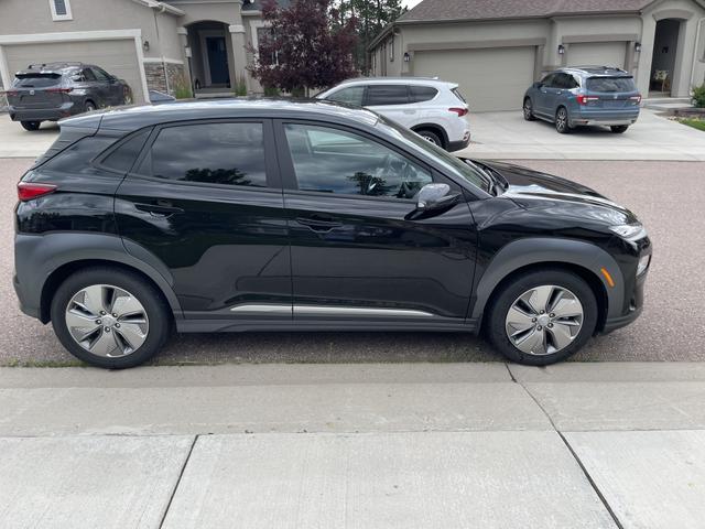 Photo of 2021 Black Hyundai KONA EV