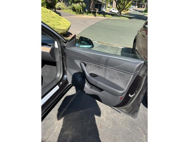 Photo of 2018 Black Tesla Model 3