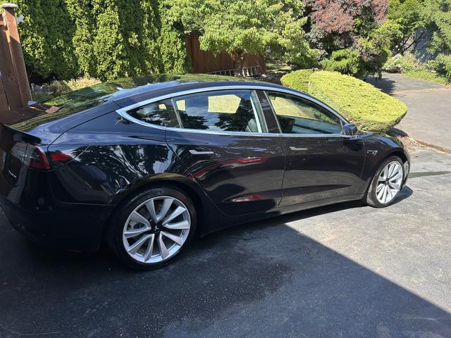 Photo of 2018 Black Tesla Model 3
