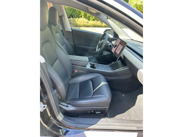 Photo of 2018 Black Tesla Model 3