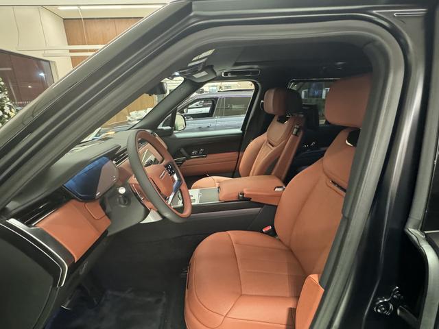 Photo of 2024 Black Land Rover Range Rover