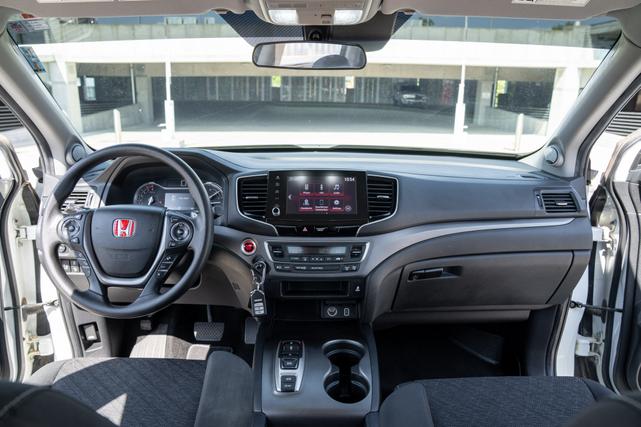 Photo of 2021 White Honda Ridgeline
