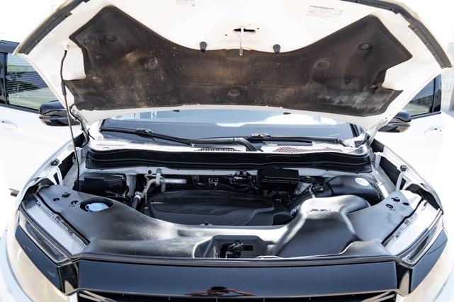 Photo of 2021 White Honda Ridgeline