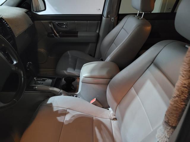 Photo of 2005 Gray Kia Sorento