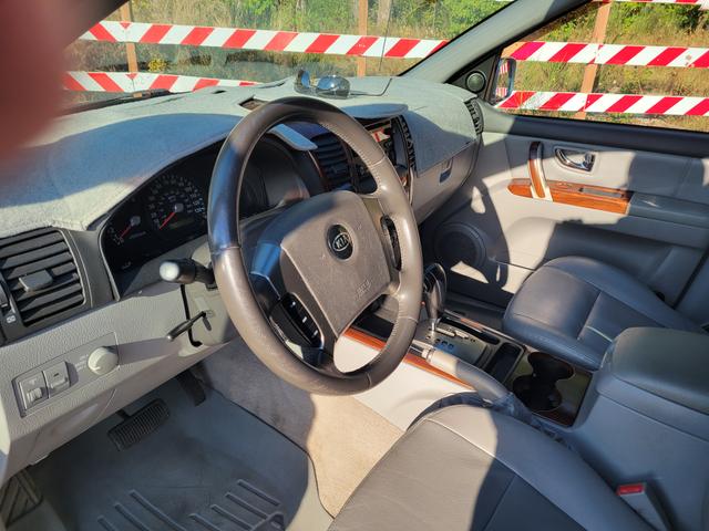 Photo of 2005 Gray Kia Sorento