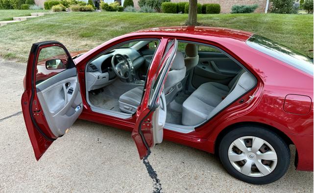 Photo of 2009 Red Toyota Camry