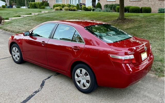 Photo of 2009 Red Toyota Camry