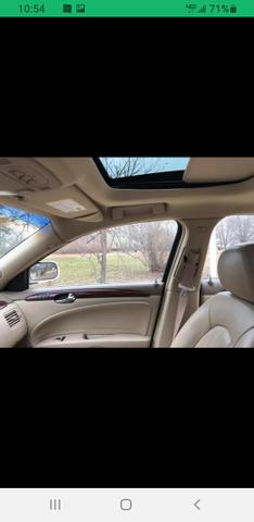 Photo of 2006 White Buick Lucerne