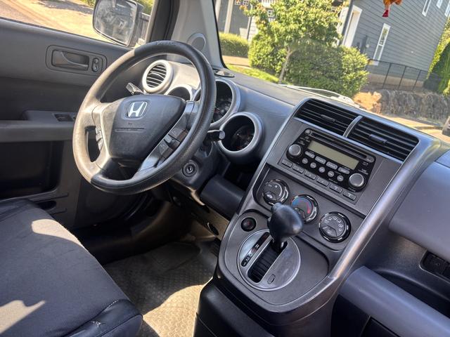 Photo of 2006 Red Honda Element