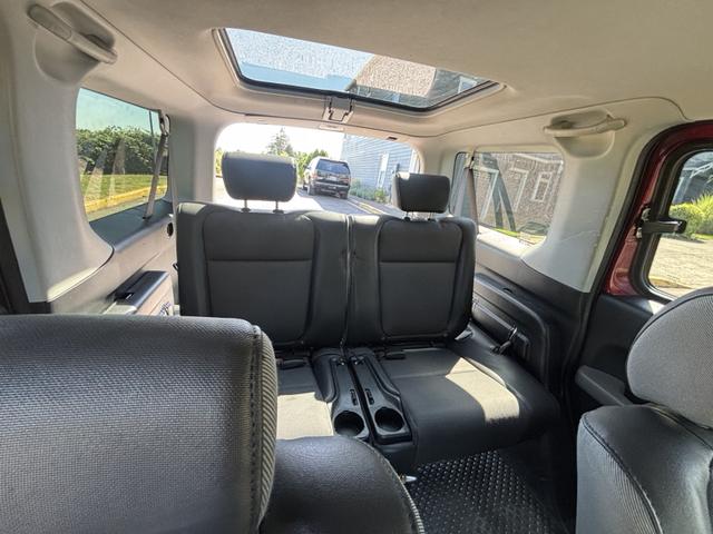 Photo of 2006 Red Honda Element
