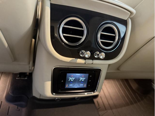 Photo of 2019 Blue Bentley Bentayga