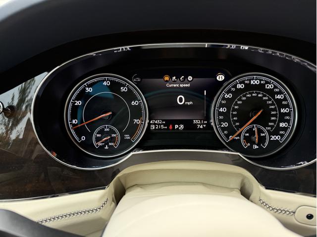 Photo of 2019 Blue Bentley Bentayga