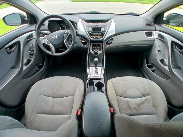 Photo of 2013 Black Hyundai ELANTRA