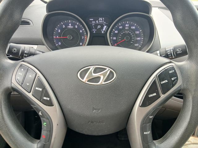 Photo of 2013 Black Hyundai ELANTRA