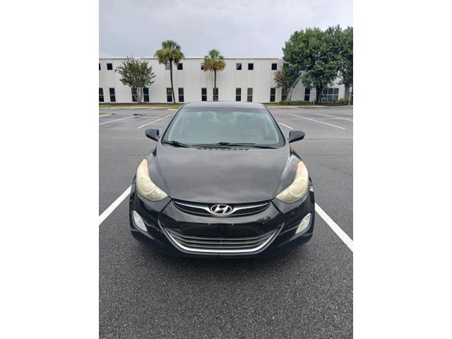 Photo of 2013 Black Hyundai ELANTRA