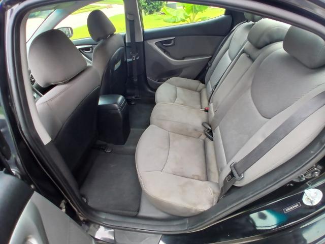 Photo of 2013 Black Hyundai ELANTRA