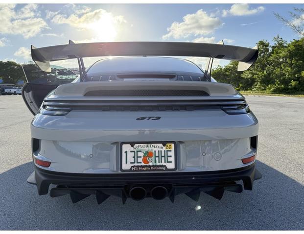 Photo of 2022 Gray Porsche 911