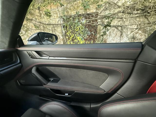 Photo of 2022 Gray Porsche 911