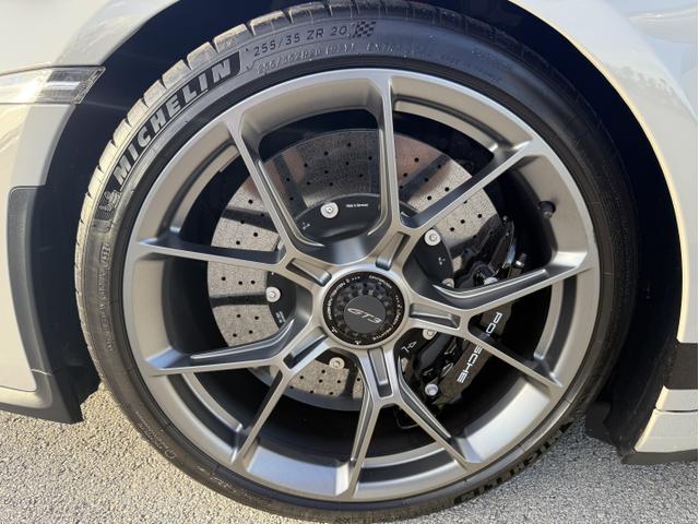 Photo of 2022 Gray Porsche 911