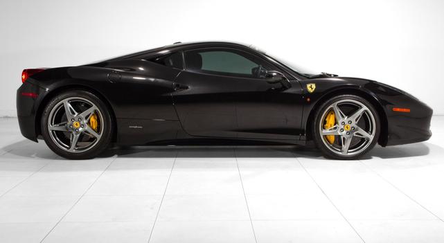 Photo of 2011 Black Ferrari 458 Italia