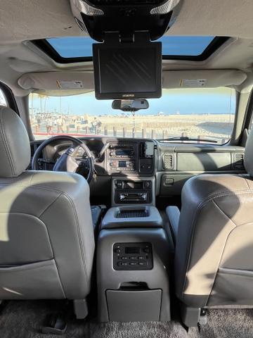 Photo of 2003 Gray GMC Yukon