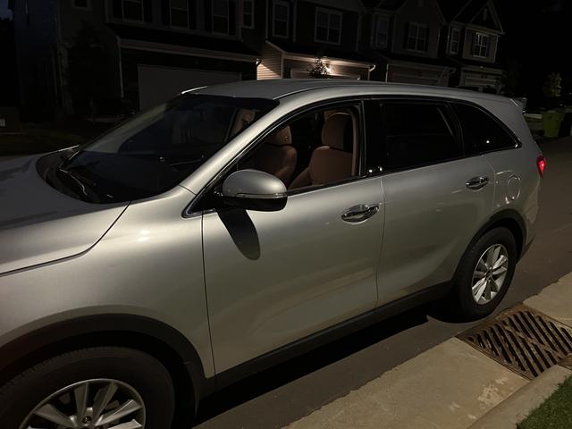 Photo of 2020 Silver Kia Sorento