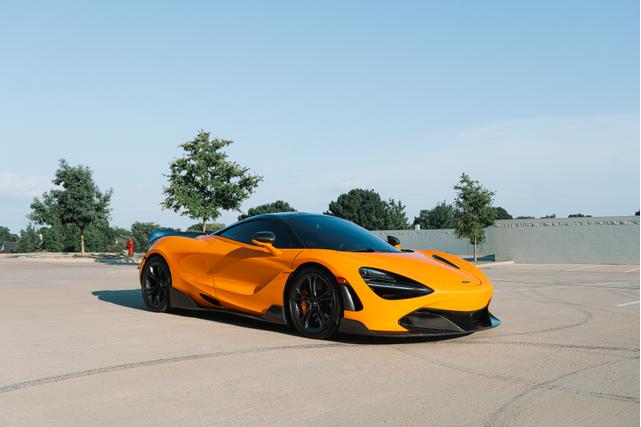 Photo of 2019 Orange McLaren 720S