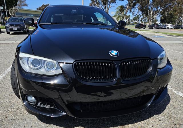 Photo of 2011 Black BMW 335