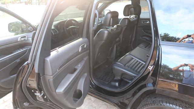 Photo of 2019 Black Jeep Grand Cherokee