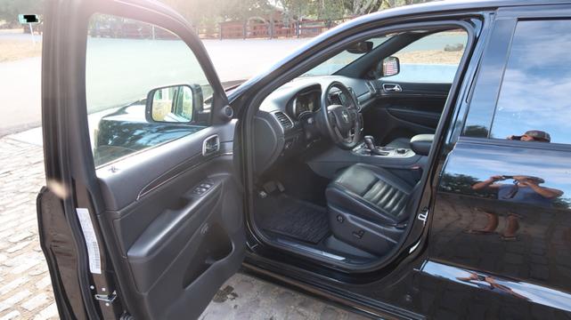 Photo of 2019 Black Jeep Grand Cherokee