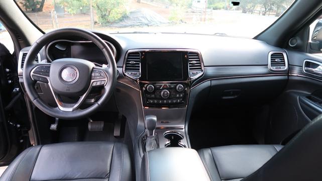 Photo of 2019 Black Jeep Grand Cherokee