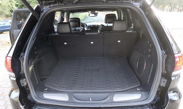 Photo of 2019 Black Jeep Grand Cherokee