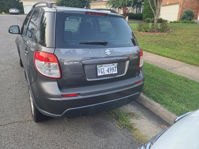 Photo of 2010 Gray Suzuki SX4