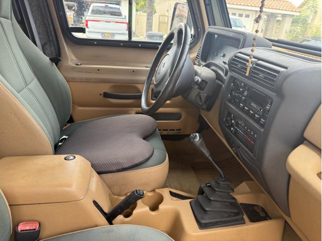 Photo of 1997 Green Jeep Wrangler