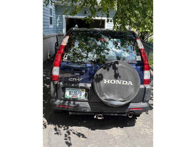 Photo of 2005 Blue Honda CR-V
