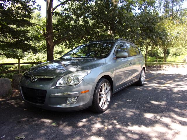 Photo of 2010 Gray Hyundai Elantra Touring